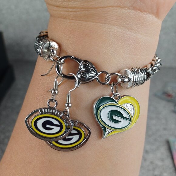 Green Bay Packers  NFL Charm Bracelet and Earrings Football Fan Jewelry Set - Picture 1 of 7